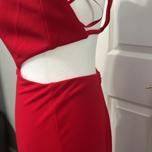 La femme Red Formal Dress Size 0 - Picture 6 of 13